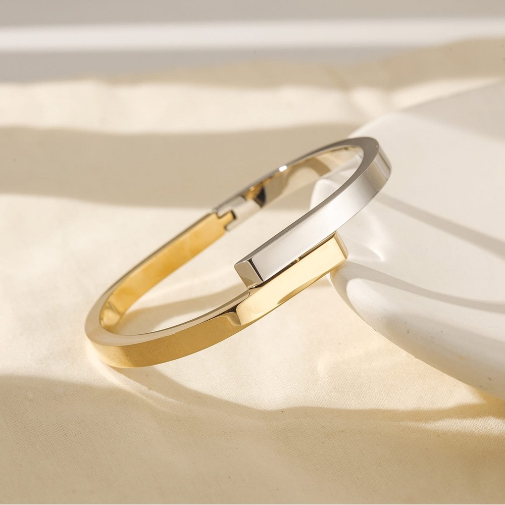 Elegant Gold and Silver Women's Bracelet